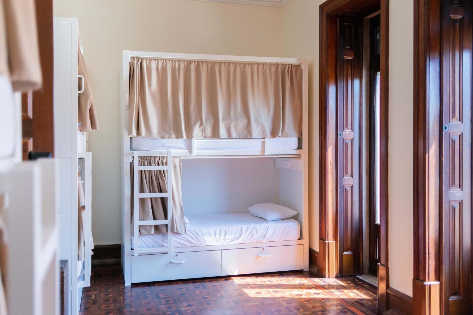 Sant Jordi Hostal